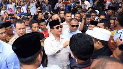 sai Dari Lombok, Prabowo Subianto Melanjutkan ziarah Ke Mamakan Gus Dur