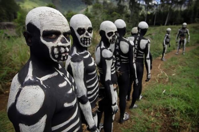 Etnik "hantu" di Papua New Guinea