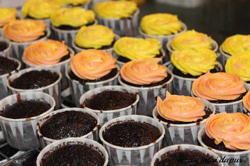 INTAI DAPUR: Cupcake Chocolate Moist