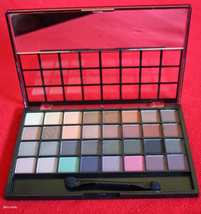 E.L.F et sa palette de maquillage 32 couleurs