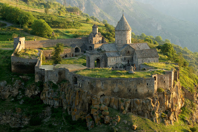 objek wisata biara tatev, tempat wisata biara tatev armenia