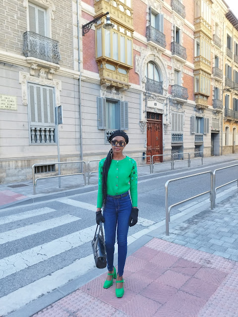 How To Dress Up Your Jeggings, Sweater Outfit: Plaza Del Castillo