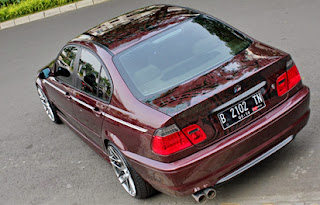  BMW 318i