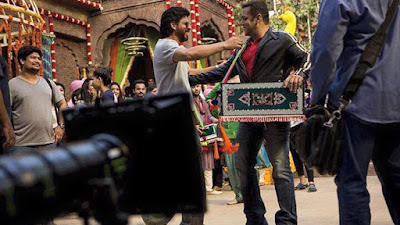 शाहरुख खान, सलामन से उनकी फिल्म 'सुल्तान' के सेट पर मिलने पहुंचे 