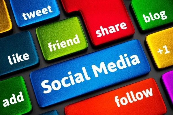 Akun Media Sosial
