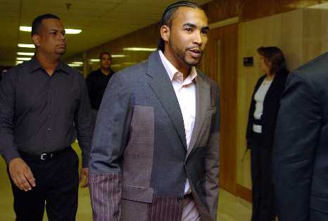 ...Tranquilo Don omar en la selecciòn del jurado...