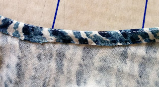 Creates Sew Slow: V1203 Blue wavy stripe knit neck binding