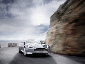 Aston Martin Virage 2011 (3)