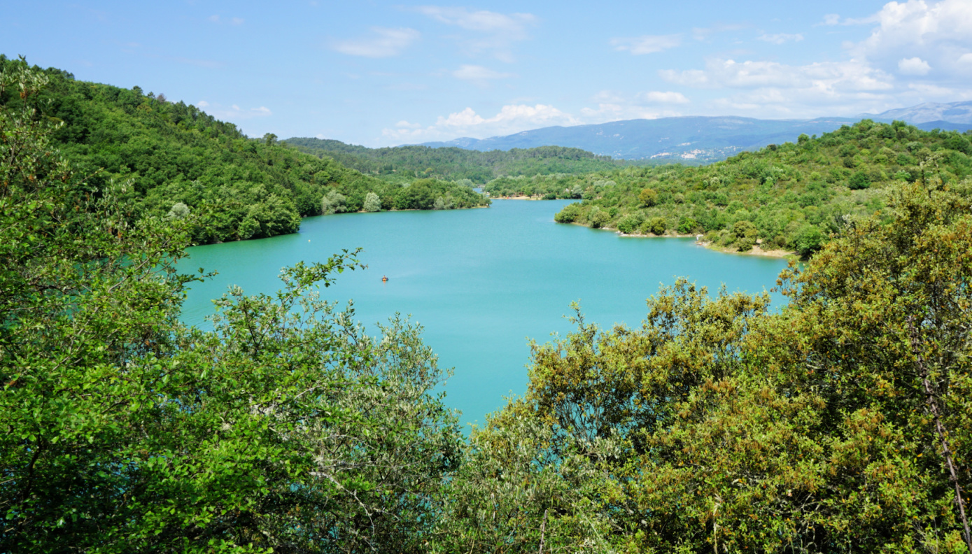 St-Cassien Lake seen from G49 trail