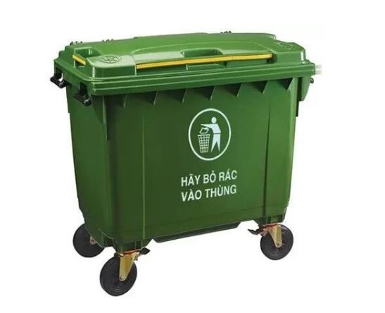 Thùng đựng rác to được làm từ chất liệu cao cấp.