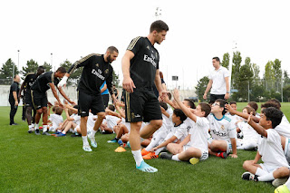 Los Chavales de la Fundacion Real Madrid recibieron una sorpresa