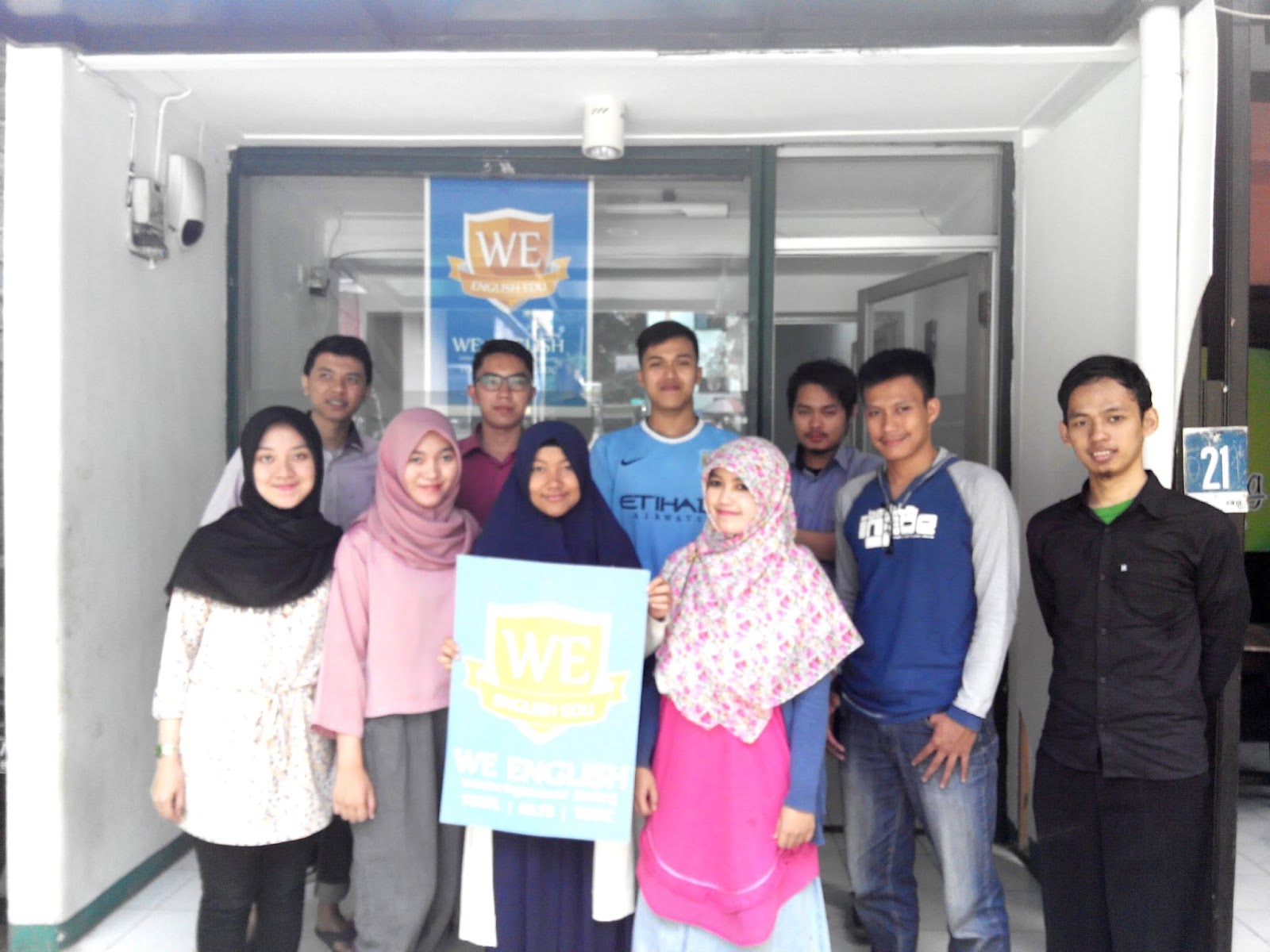 fice of WE English Bandung 2015