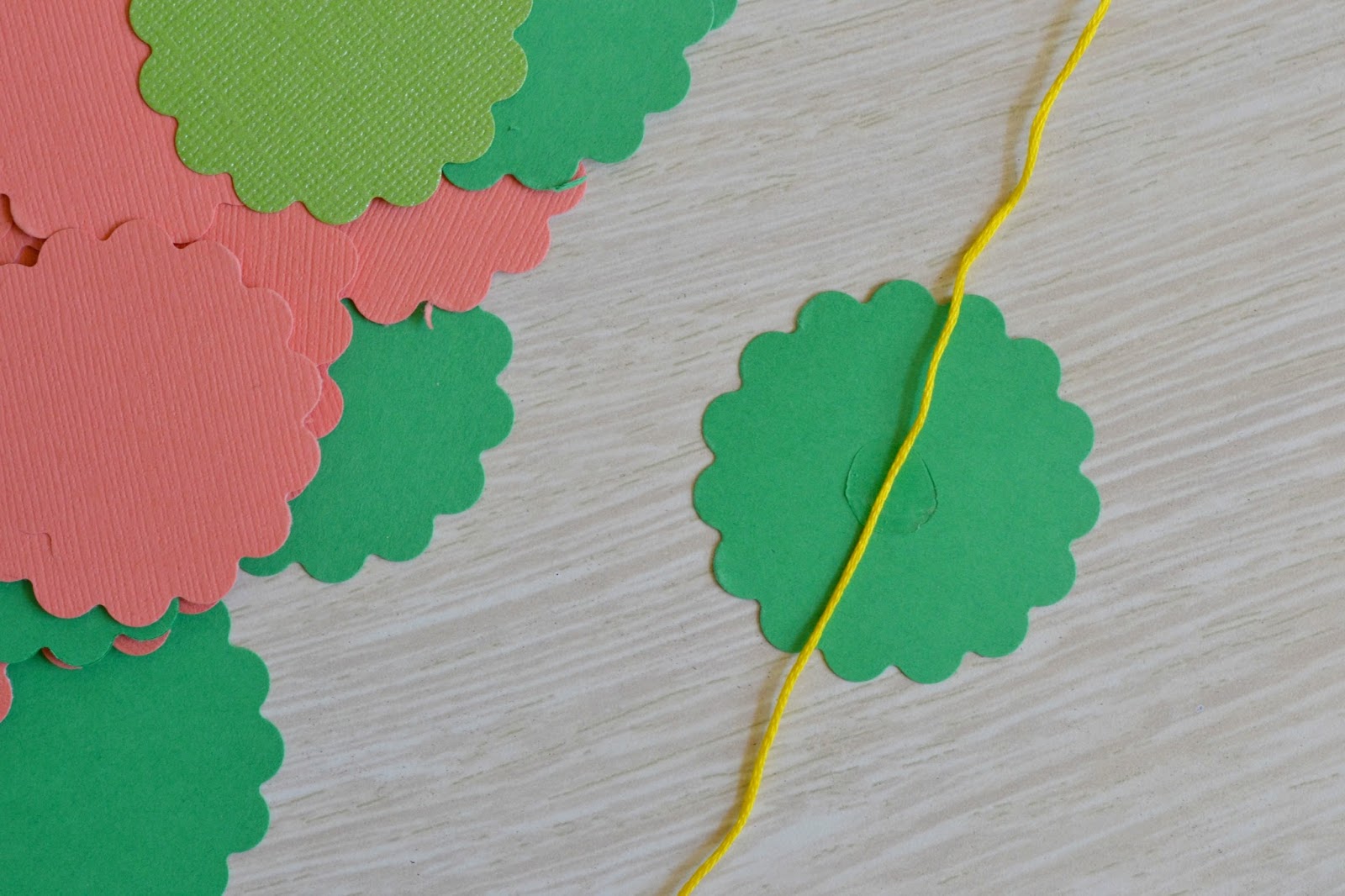 Easy DIY Paper Garlands and a #Fiskars4Kids Fiskars Shape their future ...