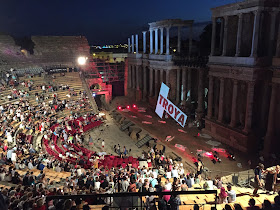 Hispania: Emerita Augusta (Mérida) Roman Teather by night / by E.V.Pita (2017)  https://archeopolis.blogspot.com/2017/07/hispania-emerita-augusta-merida-roman.html / Teatro nocturno (Troyanas) en Mérida (Emérita Augusta)