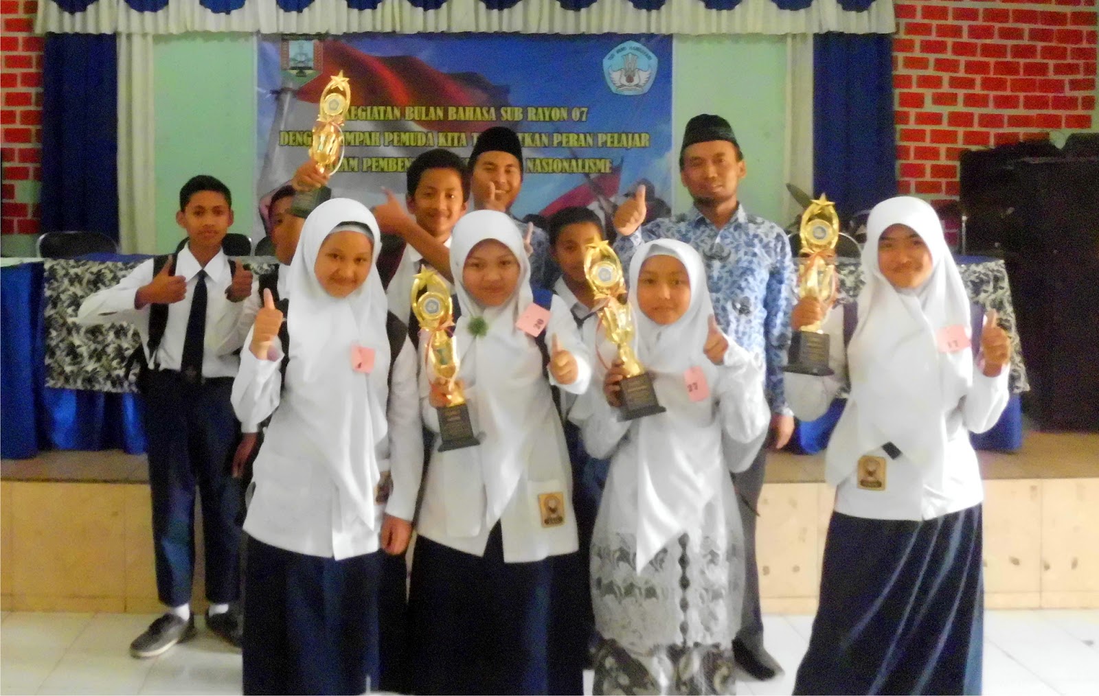 ﻿SMPIT Izzatul Islam Getasan Raih Juara Umum Lomba Bulan 