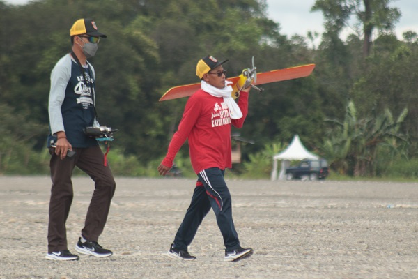 48 Atlet Aeromodelling dari 12 Provinsi Siap Bertanding di Venue Mimika.lelemuku.com.jpg