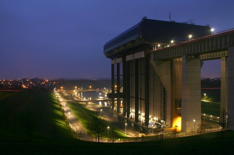 strepy-thieu-boat-lift-19