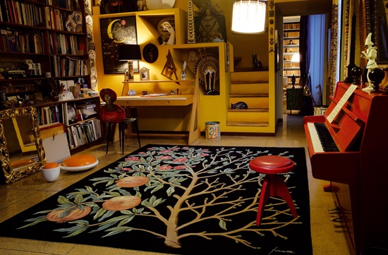 yellow room