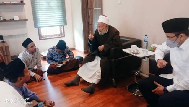 Syaikh Abdul Aziz al-Syahawi Kunjungan Ke Indonesia Timur "Bermadzhab Sesuai Ajaran Islam Yang Bisa Dipertanggungjawabkan Dan Aplikatif"
