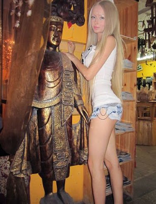 Valeria Lukyanova: Real-Life Barbie