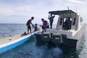 Aksi Heroik Satpol Airud Evakuasi 3 Korban Perahu Terbalik di Perairan Satonda, Pekat