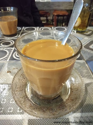 Kopi Vietnam Drip sesudah diaduk