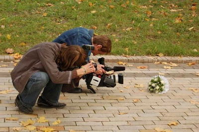 Photoseekers - Photos of Photographers Taking Photos Seen On www.coolpicturegallery.net