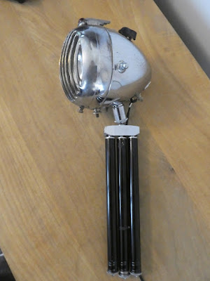 griglia, grille, luxor 782, phare, vélo, moto, cibié, new watson, radio, jouy le chatel, éclairages, lampe, lampesgrichard, richard, grichard, g’richard, vintage, ancien, retro, atelier, désign, industriel, édison, brocante, loft, dans le noir, ampoule