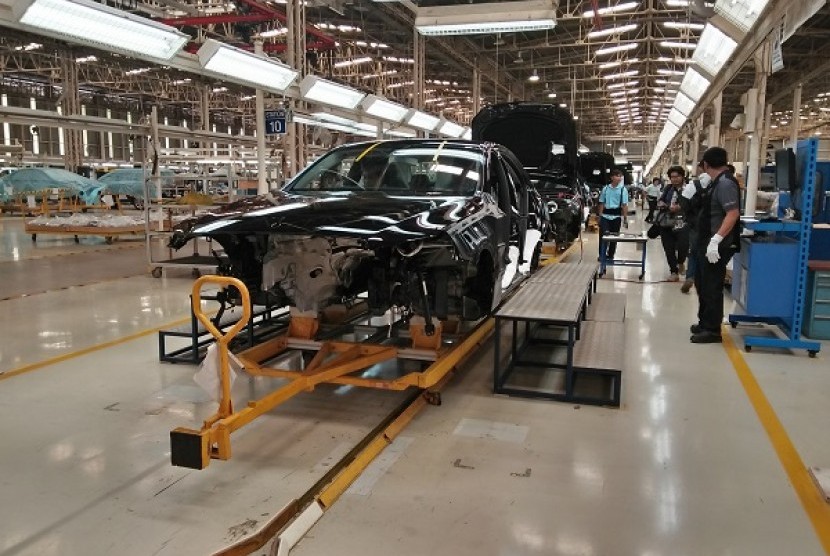 Perakitan Mercedes New E-Class Kini Mulai Di Indonesia