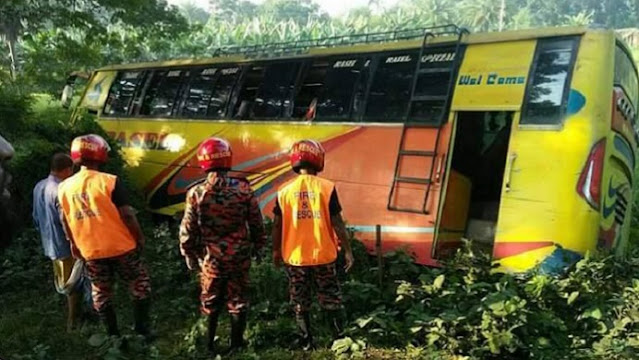 ঝিনাইদহের পবহাটি কলাহাটে বাসের ধাক্কায় এক সাইকেল আরোহী নিহত ||খুলনার খবর২৪