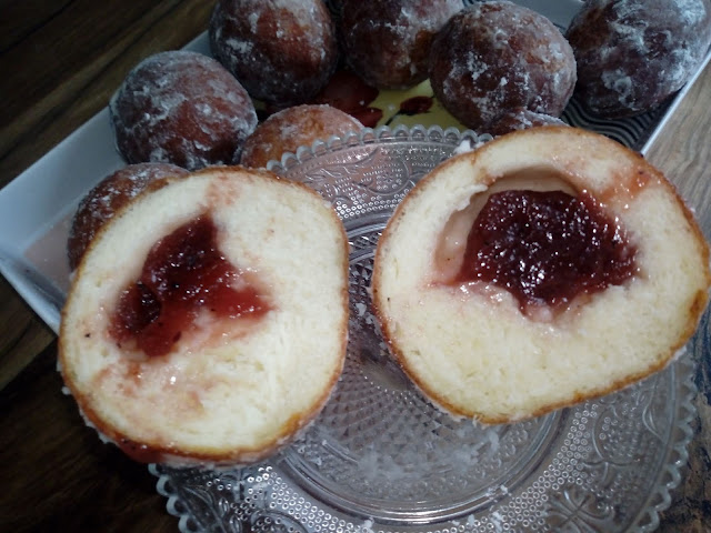 paczki z bialek paczki na bialkach paczki z samych bialek paczki bez zoltek puszyste paczki latwe paczki paczki z marmolada paczki z cukrem pudrem