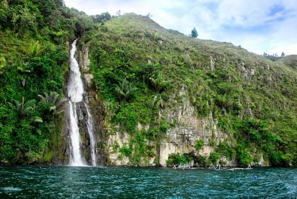 Bila Anda Ke Danau Toba Jangan Lewatkan Menikmati Objek 