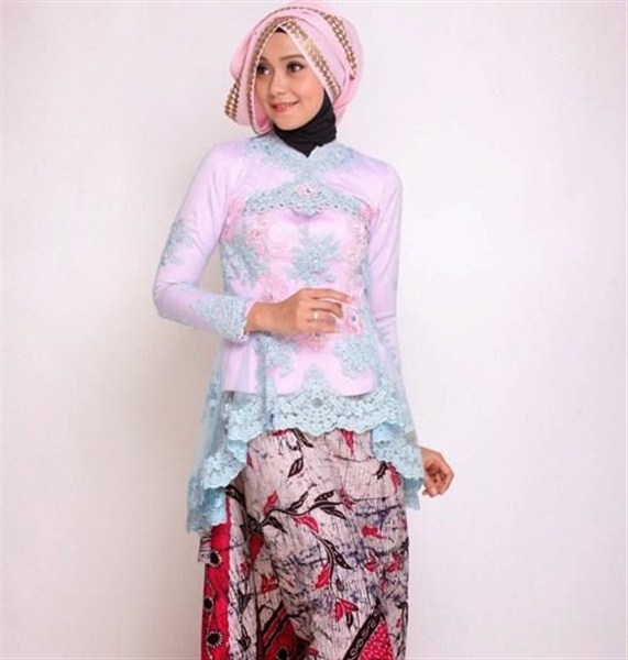 21 Trend Model Baju  Kebaya Wisuda  Muslim Hijabers Terbaru 