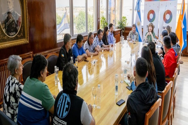 Gobierno convoco a gremios estatales el lunes en Rio Grande