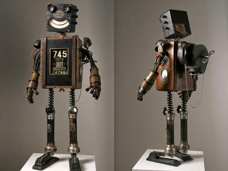 Peluang bisnis kreatif membuat robot  dari  barang  bekas 