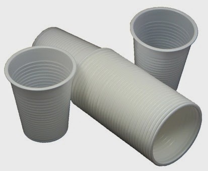 1000 x White Disposable Plastic Cups Glasses 7oz (190ml)