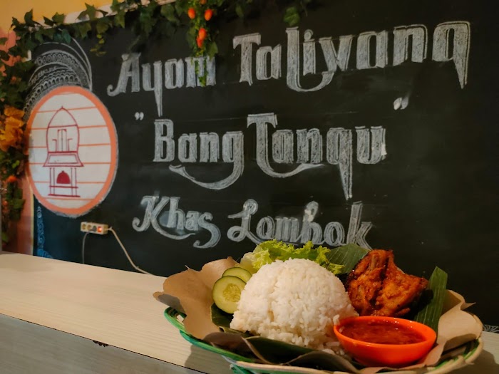Doyan Makanan Pedas? Coba Ayam Bakar Taliwang Asli Lombok ini Yuk! 