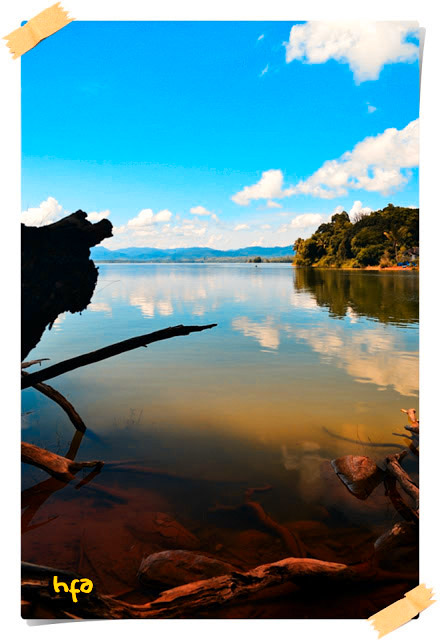 Danau buatan (bendungan PLTA) Riam Kanan Kecamatan Aranio Kabupaten Banjar, objek wisata Kalsel