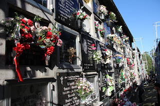 Día de Todos los Santos en el cementerio de San Vicente