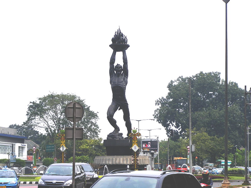 Rubrik Oku: Makna Dibalik Patung-Patung Di Jakarta