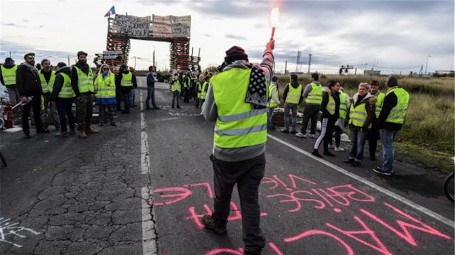 Αριστερά και κεντροαριστερά απορρίπτουν τις εξαγγελίες Μακρόν