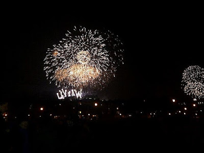 EDINBURGH HOGMANAY FIREWORKS