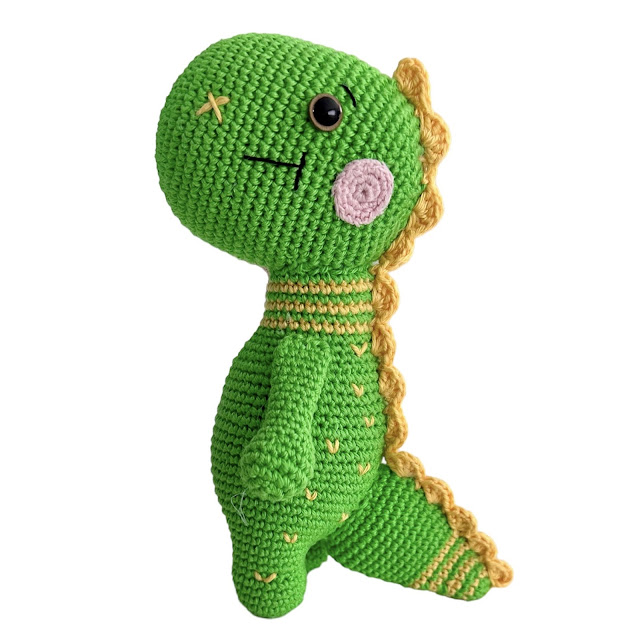 dinosaurio amigurumi patrón gratis