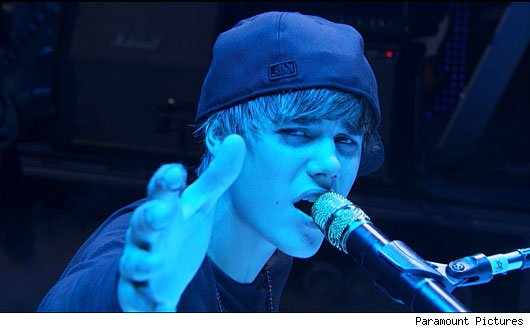 justin bieber in concert one less lonely girl. be quot;One Less Lonely Girl,quot;