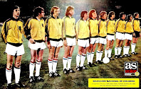 SELECCIÓN DE HOLANDA - Temporada 1972-73 - Cruyff, Isräel, Keizer, Hulshoff, Suurbier, Krol, Haan, Rep, Van Hanegem, Neeskens y Van Beveren - HOLANDA 3 (Rep, Reina p.p. e Isräel), ESPAÑA 2 (Valdez 2) - 02/05/1973 - Partido amistoso - Ámsterdam (Holanda), estadio Olímpico