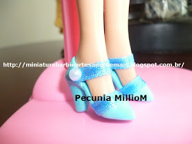 Sapatinhos de Biscuit Com Botãozinho Para Boneca Barbie Por Pecunia MillioM 4