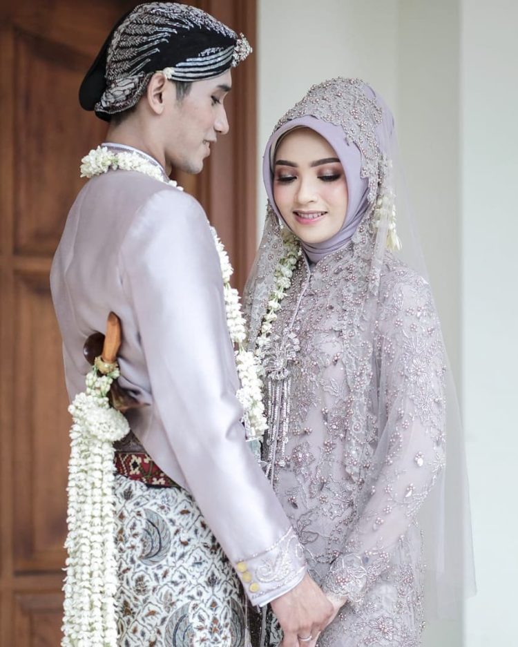 Gaun Pengantin Muslim