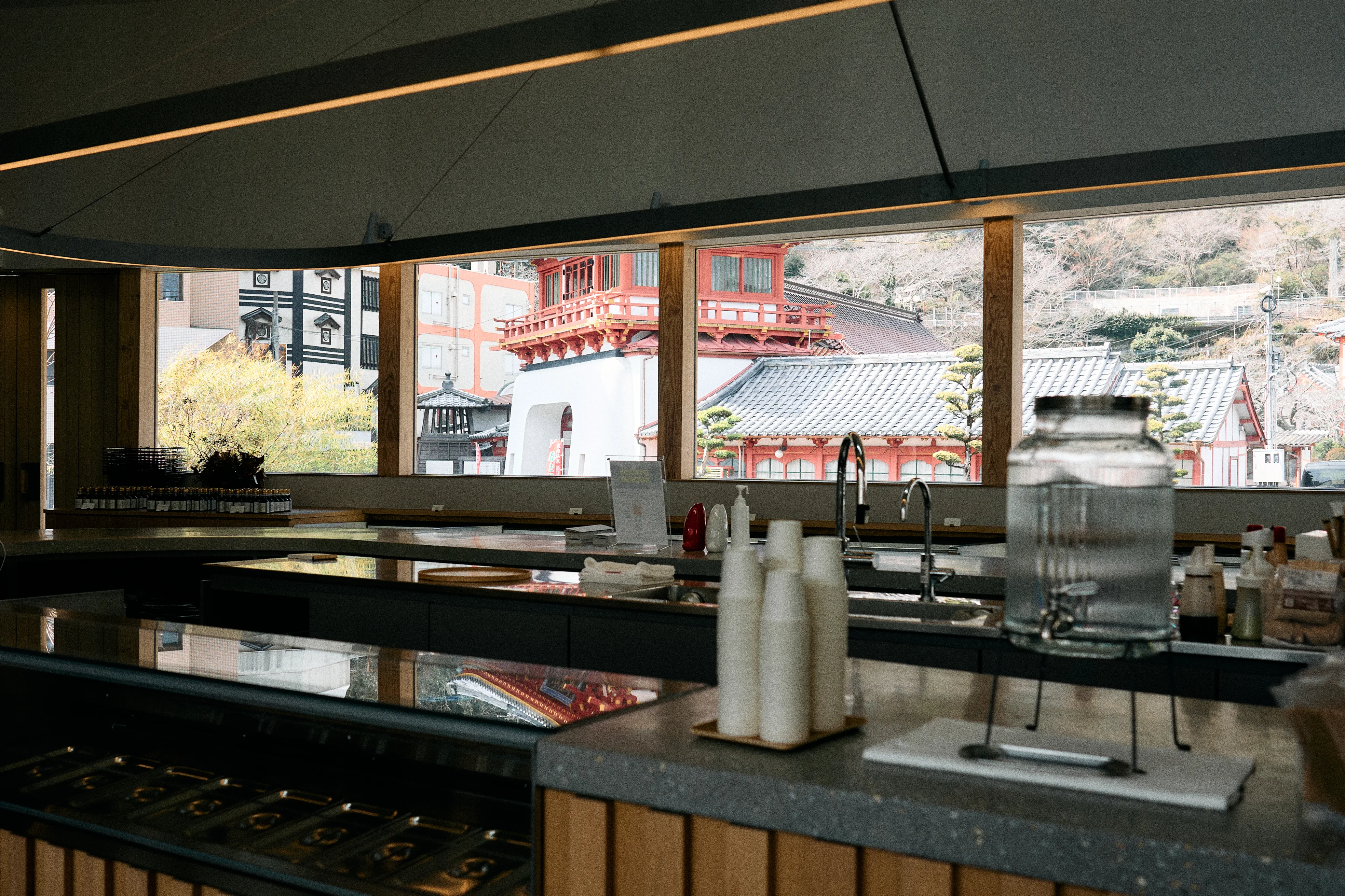 일본소도시-사가여행-사가시-saga-佐賀市-다케오온센-takeo-onsen-station-드럭스토어-코스모스-유메타운