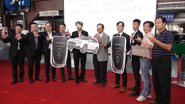 ▲納智捷汽車售服部品牌經理謝凱興表示，期望透過理論與實務結合，讓大四的同學接觸最新科技車種，在未來就業路上減少摸索時間，同時也能為培育本土汽車職人盡一份心力。（記者林明佑攝）