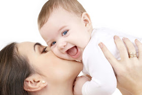 mom-kissing-of-her-cutu-baby-imagess
